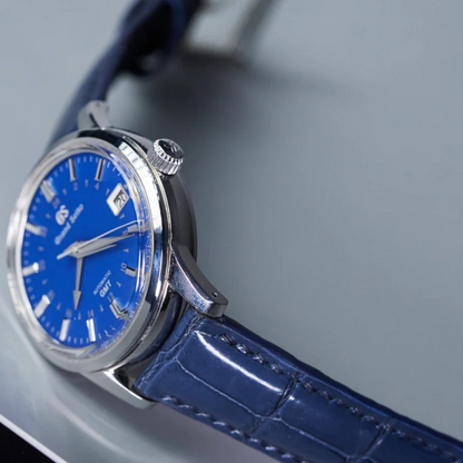 navy-blue-alligator-leather-strap-for-grand-seiko-hodinkee-detail.png