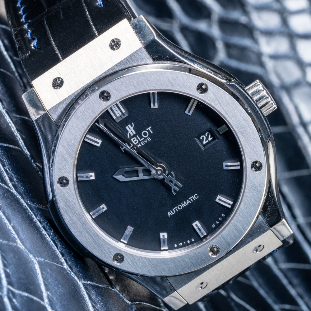 navy-blue-alligator-leather-strap-for-hublot-classic-fusion-lug.png