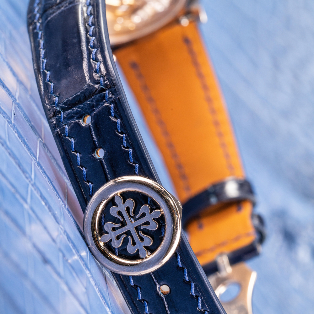 navy-blue-alligator-strap-for-patek-philippe-complications-annual-calender-5396g-detail.png