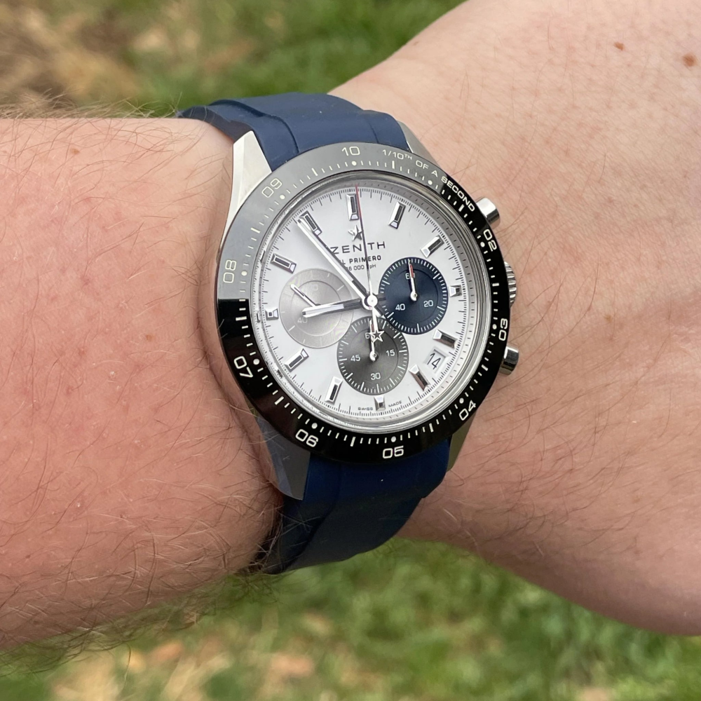 navy-blue-fkm-rubber-strap-for-all-zenith-chronomaster-on-hand.png