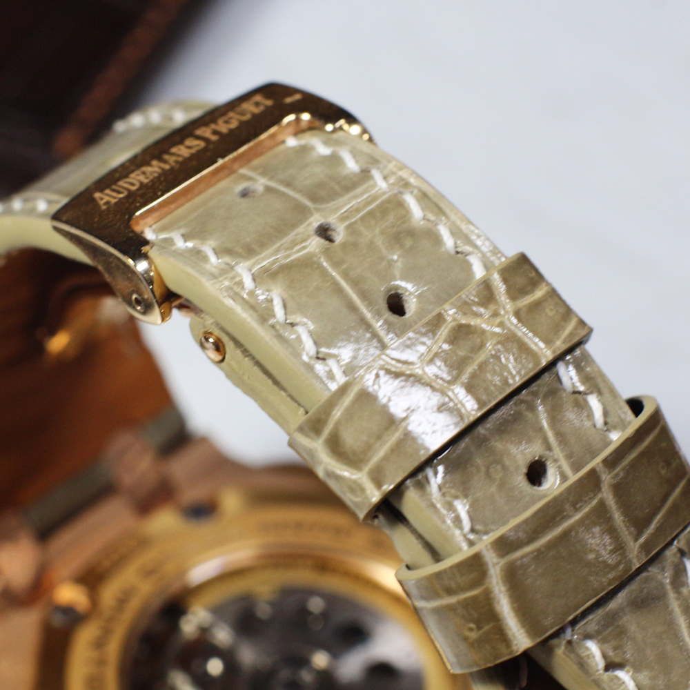 oliver-grey-alligator-leather-strap-for-ap-royal-oak-shore-42mm-buckle.png