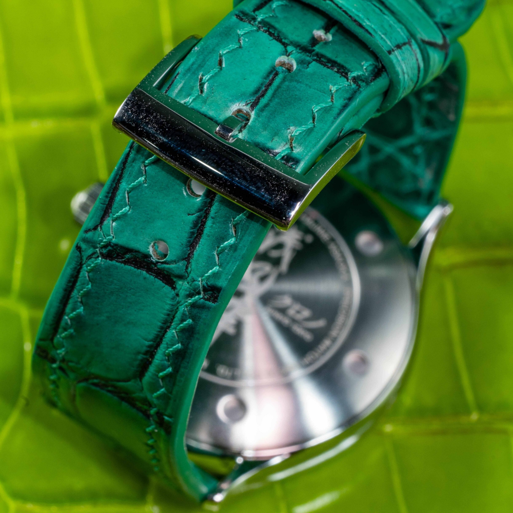 ombre-green-alligator-leather-strap-for-kurono-grand-urushi-aoyama-backside.png