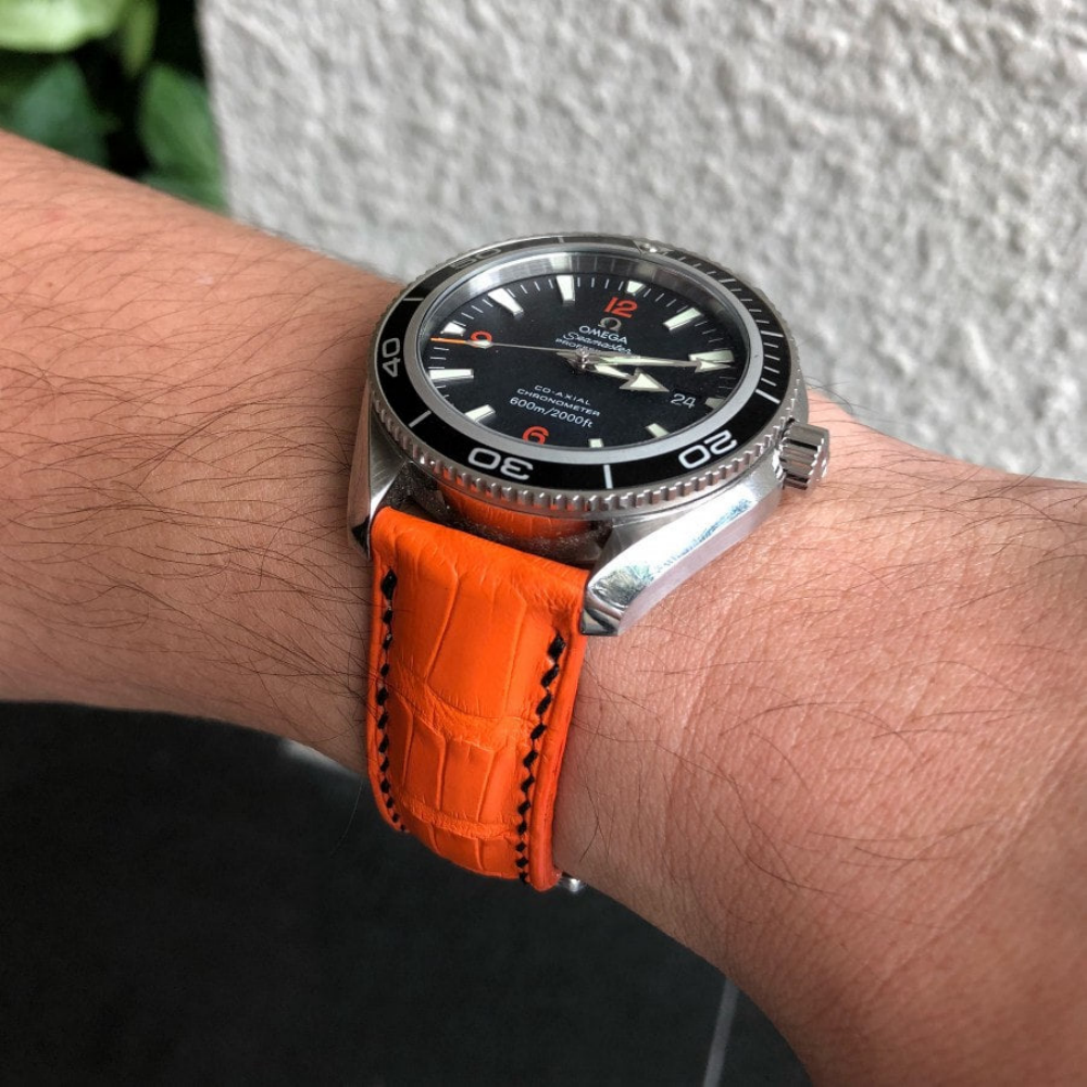 orange-alligator-strap-for-omega-seamaster.png