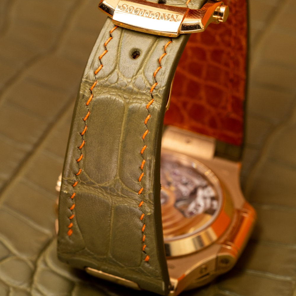 pear-green-alligator-leather-strap-for-patek-philippe-nautilus-5980r-lining.png