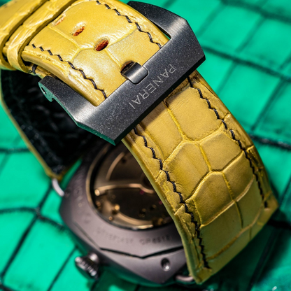 pear-green-alligator-leather-watch-strap-for-Panerai-Radiomir-buckle.png