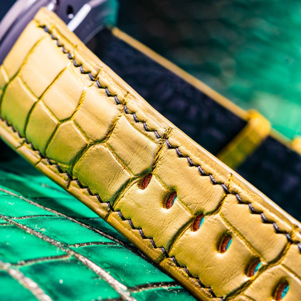 pear-green-alligator-leather-watch-strap-for-Panerai-Radiomir-stitching.png