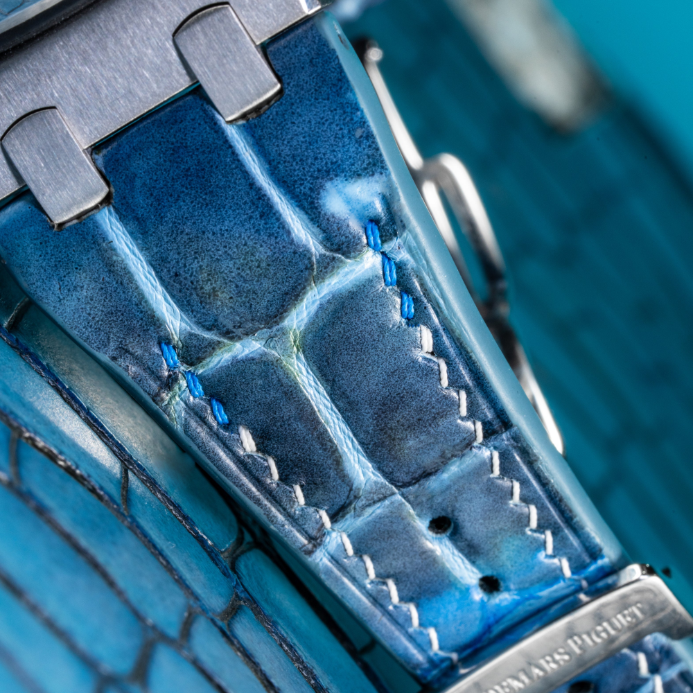 pearl-blue-alligator-leather-strap-for-ap-royal-oak-shore-42mm-lug.png