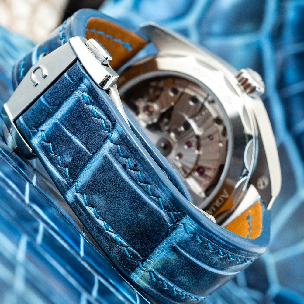 pearl-blue-alligator-strap-for-omega-seamaster-backside.png