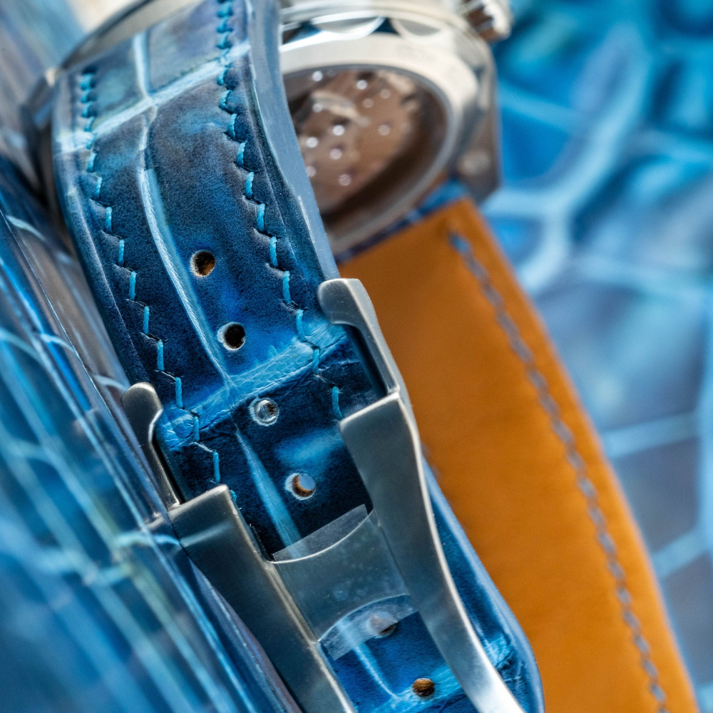 pearl-blue-alligator-strap-for-omega-seamaster-lining.png