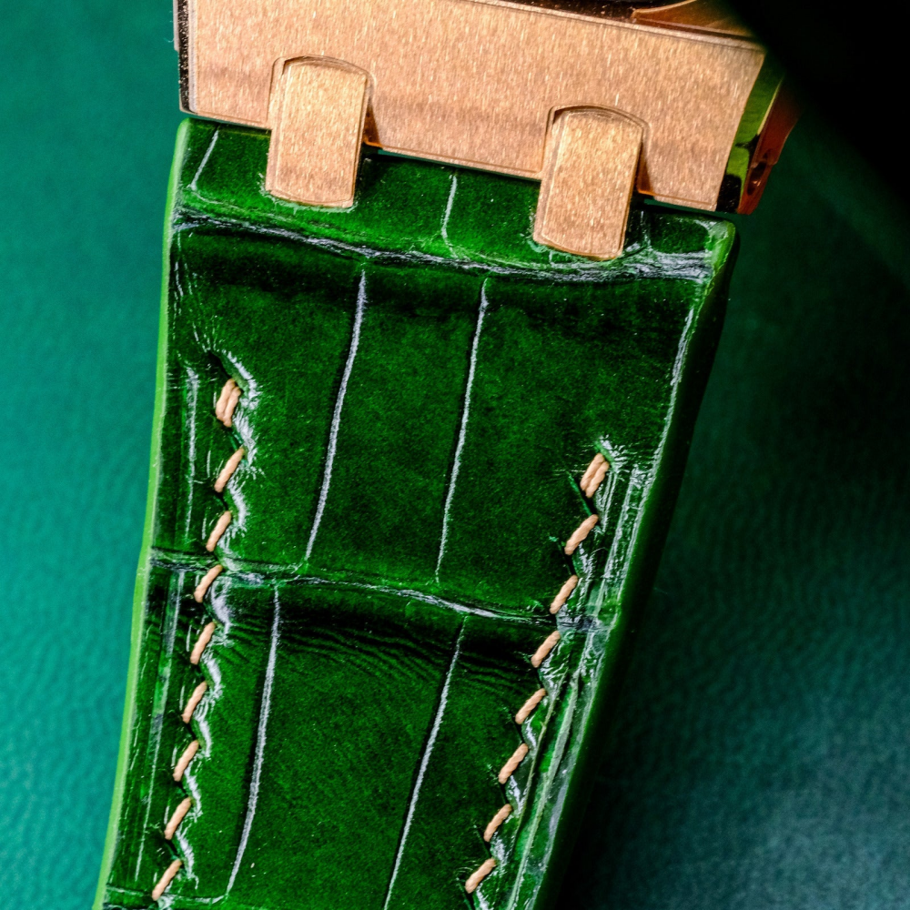 pine-green-alligator-leather-strap-for-ap-royal-oak-shore-42mm-lug.png