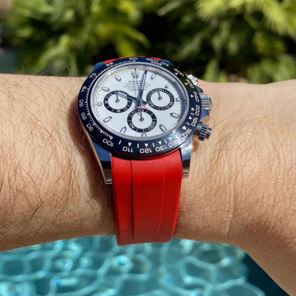 red-FKM-rubber-strap-for-rolex-daytona-onhand.png