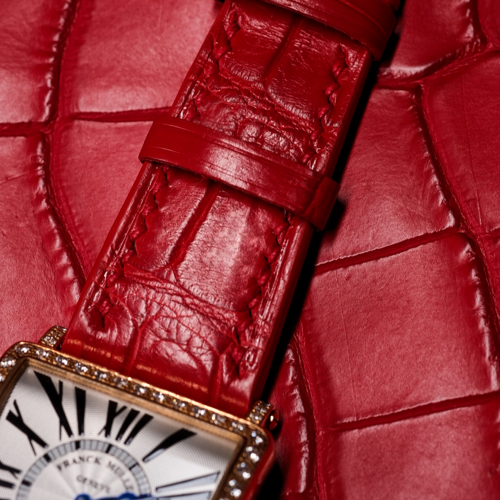 red-alligator-leather-strap-for-franck-muller-master-square-detail.png