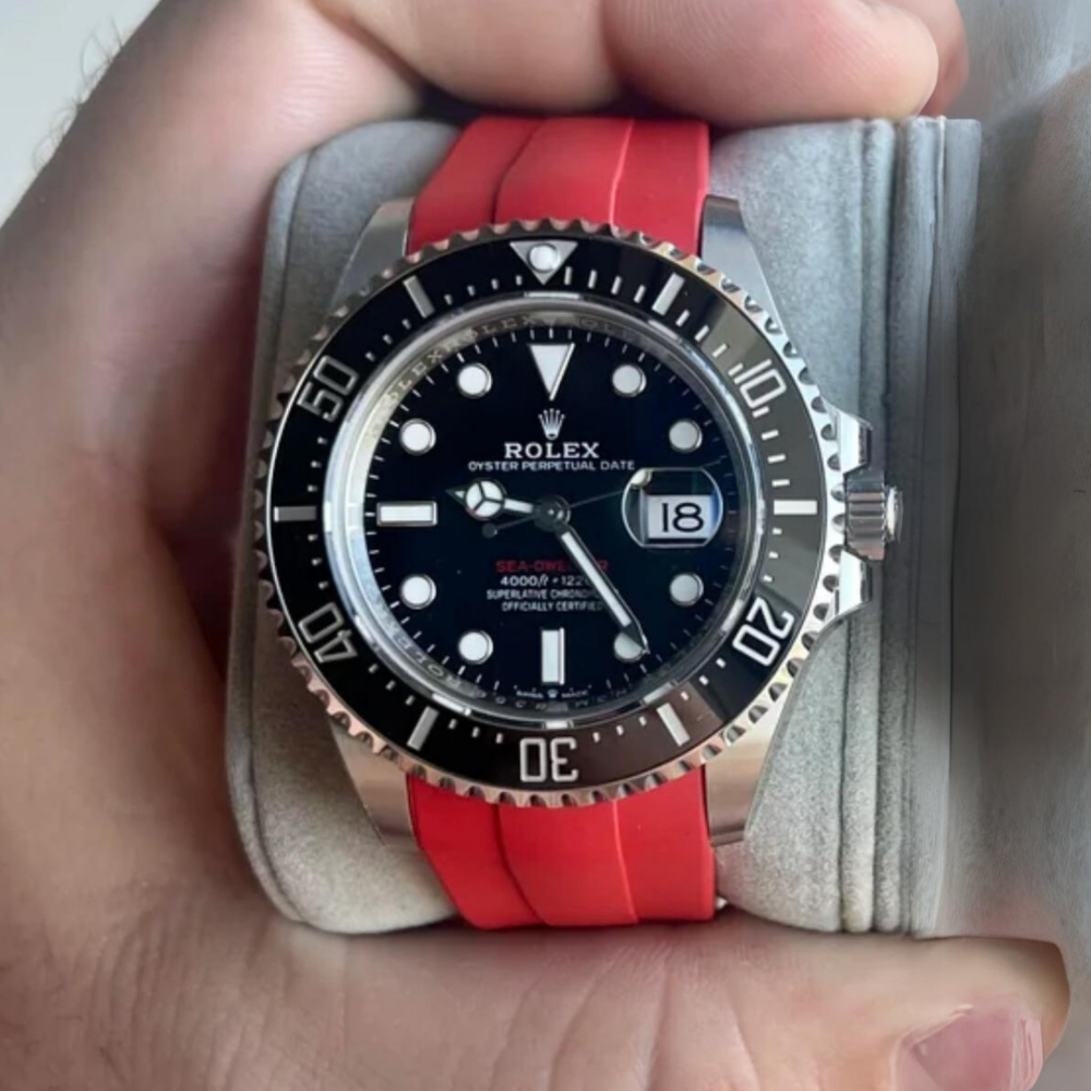 red-deployant-rubber-strap-for-rolex-sea-dweller-4000-on-Watch.png