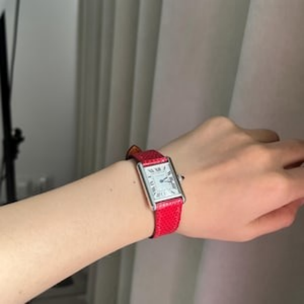 red-lizard-leather-strap-for-cartier-tank-on-hand.png