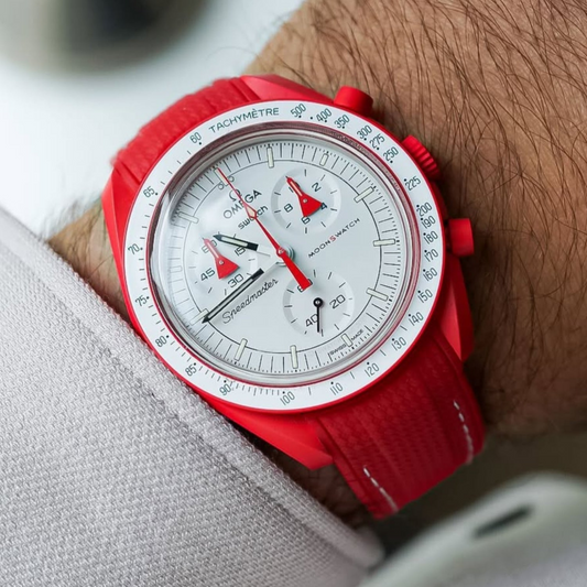 red-rubber-strap-for-omega-x-swatch-moonswatch-mission-to-Mars-on-hand.png