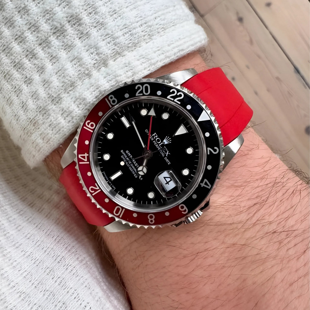 red-rubber-strap-for-rolex-GMT-Master-II-onhand.png