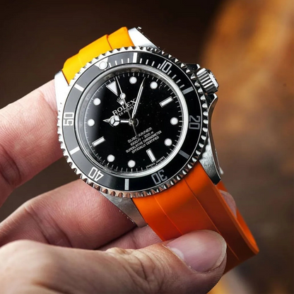 red-rubber-strap-for-rolex-submariner-on-watch.png