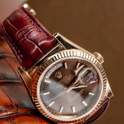 reddish-brown-alligator-leather-strap-Rolex-day-date-detail.png