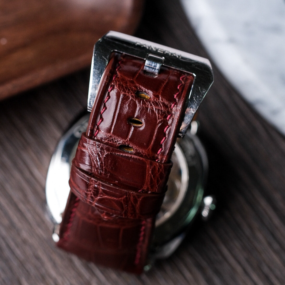 reddish-brown-alligator-leather-watch-strap-for-Panerai-Radiomir-buckle.png