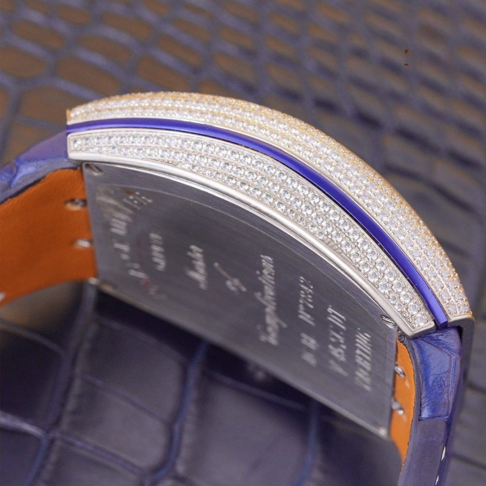 royal-blue-alligator-leather-watch-strap-for-frank-muller-vanguard-detail.png
