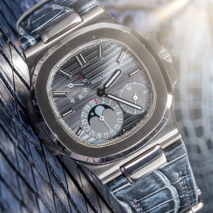 silver-black-alligator-leather-watch-strap-for-Patek-Philippe-Nautilus-5712g.png