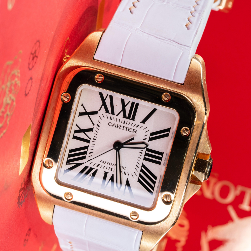 snow-white-alligator-leather-srap-cartier-santos-100-watch.png