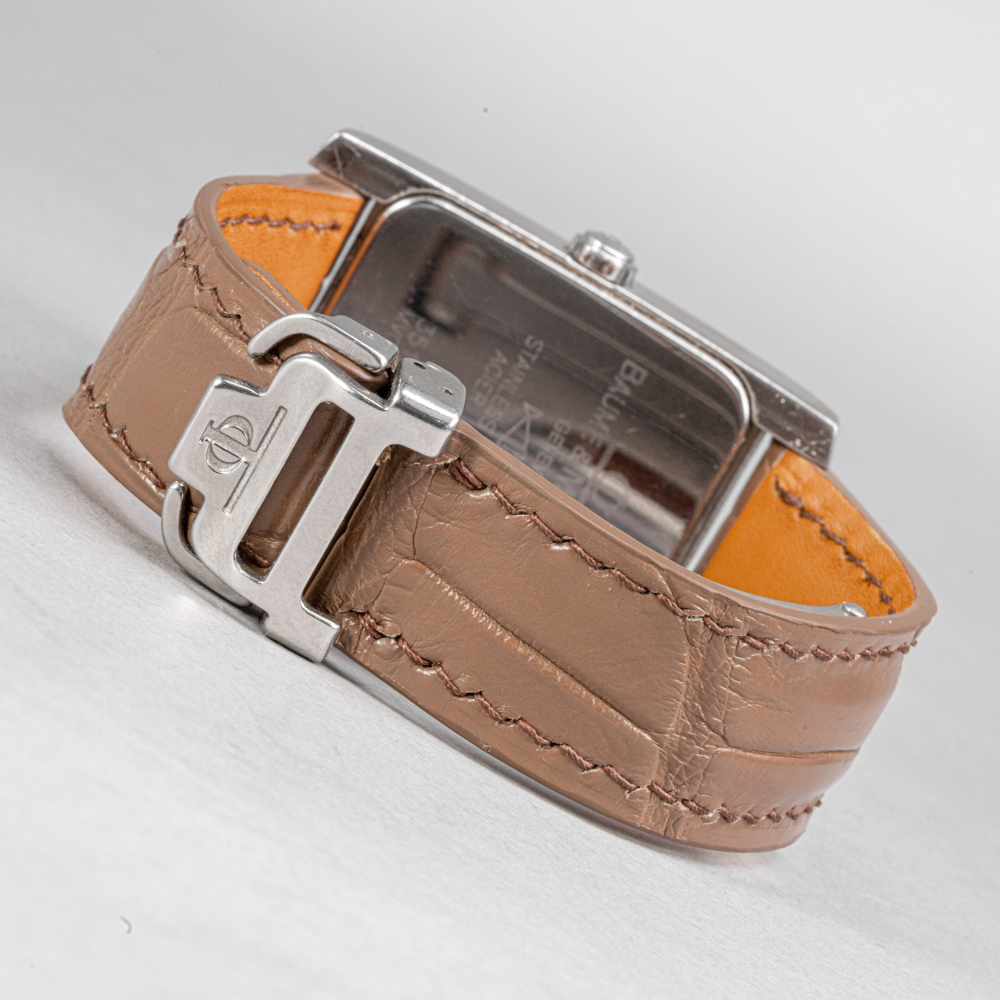 taupe-alligator-leather-strap-for-baume-mercier-hampton-mv045063-backside.png