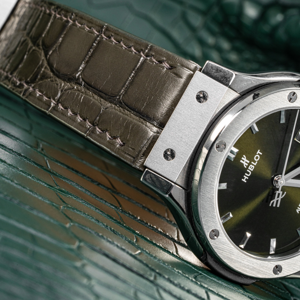taupe-alligator-leather-strap-for-hublot-classic-fusion-lug.png