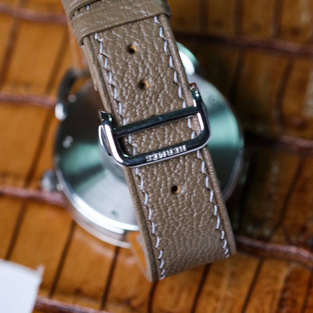 taupe-chevre-leather-strap-for-hermes-arceau-buckle.png