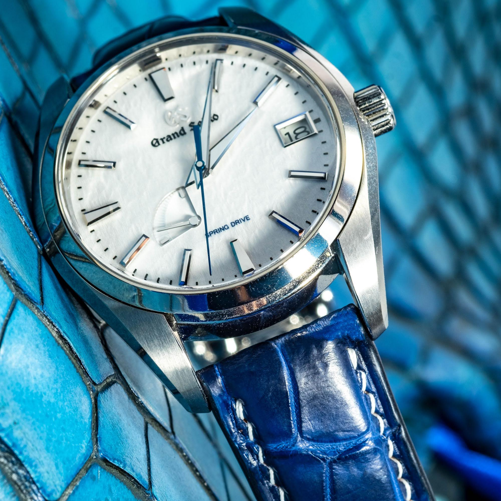 tie-dye-blue-alligator-leather-strap-for-grand-seiko-spring-drive-on-watch.png