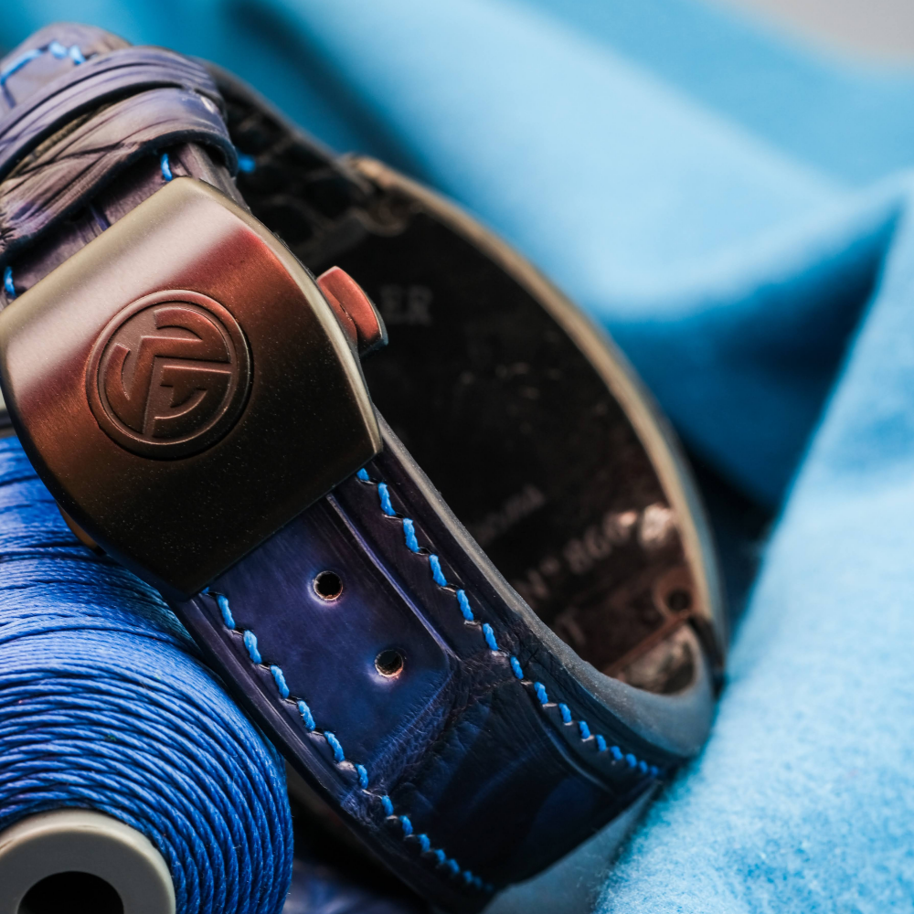 tie-dye-blue-alligator-leather-watch-strap-for-frank-muller-vanguard-backside.png