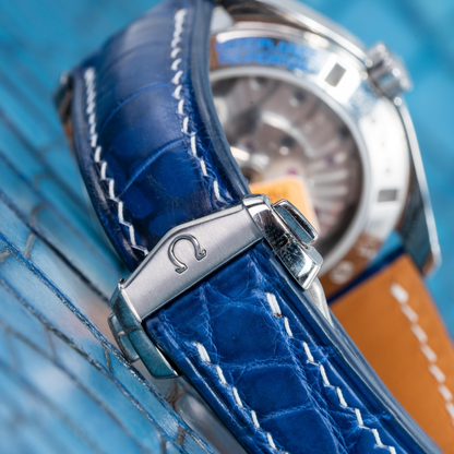tie-dye-blue-alligator-strap-for-omega-seamaster-backside.png