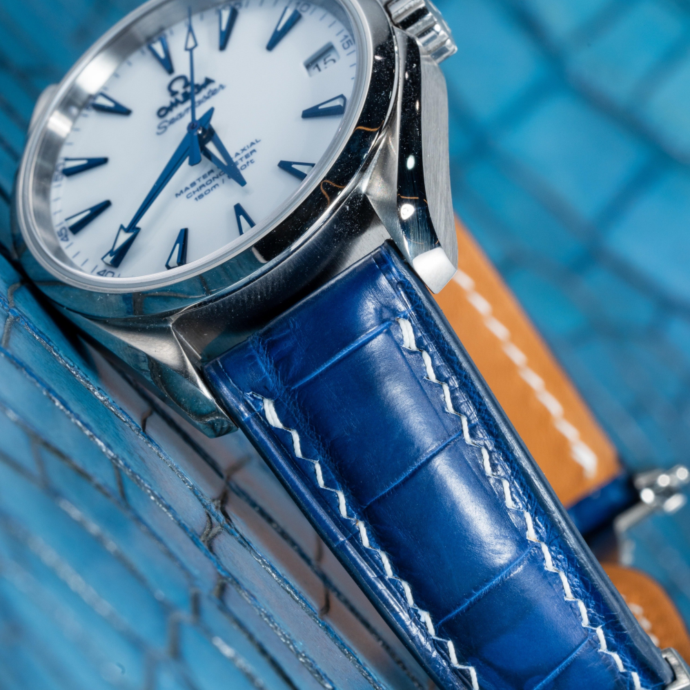 tie-dye-blue-alligator-strap-for-omega-seamaster-detail.png