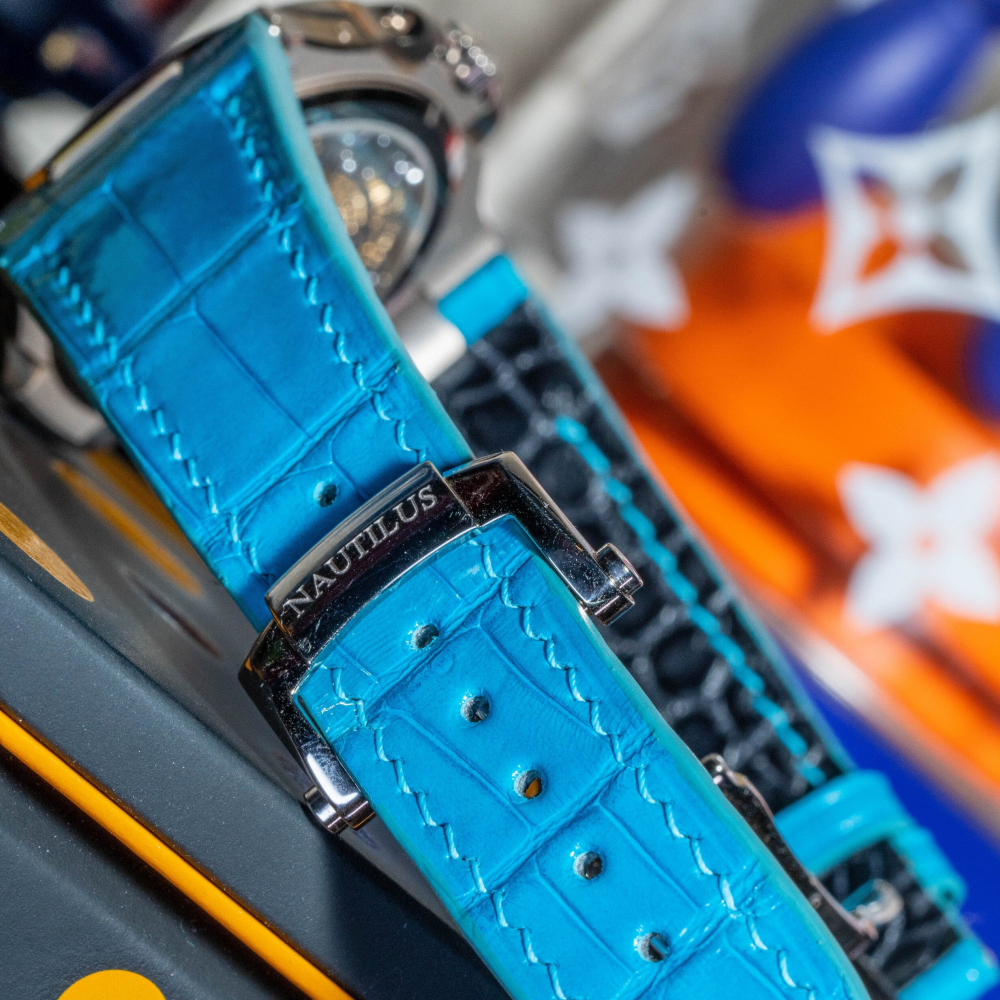 tiffany-blue-alligator-leather-strap-for-patek-philippe-nautilus-5712g-stitching.png