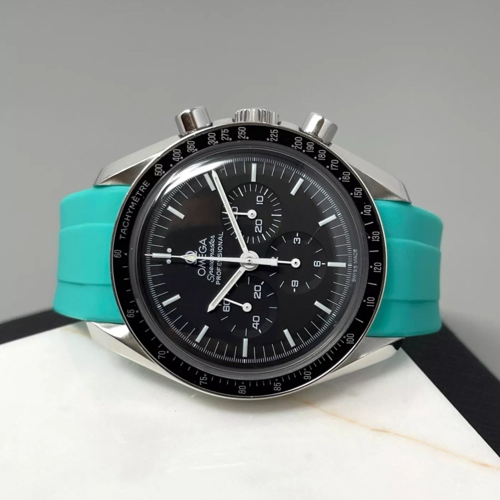turquoise-FKM-rubber-strap-for-omega-speedmaster-on-watch.png