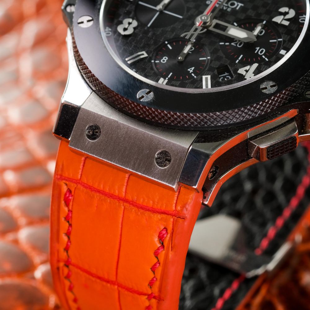 volcanic-orange-alligator-leather-strap-for-Hublot-big-bang-ceramic-black-detail.png
