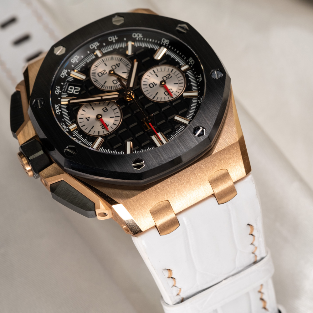 white-alligator-leather-strap-for-AP-royal-oak-offshore-43MM-on-watch.png
