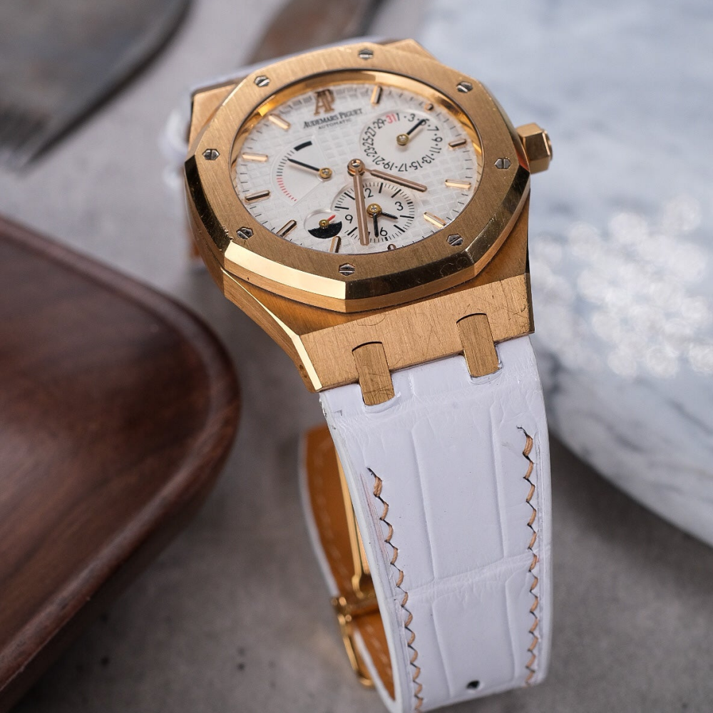 white-alligator-leather-strap-for-ap-ladies-dual-time-on-watch.png