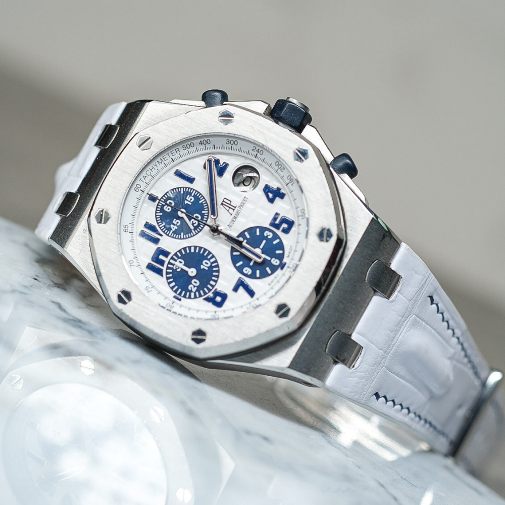 white-alligator-leather-strap-for-ap-royal-oak-shore-42mm-blue-stitching.png