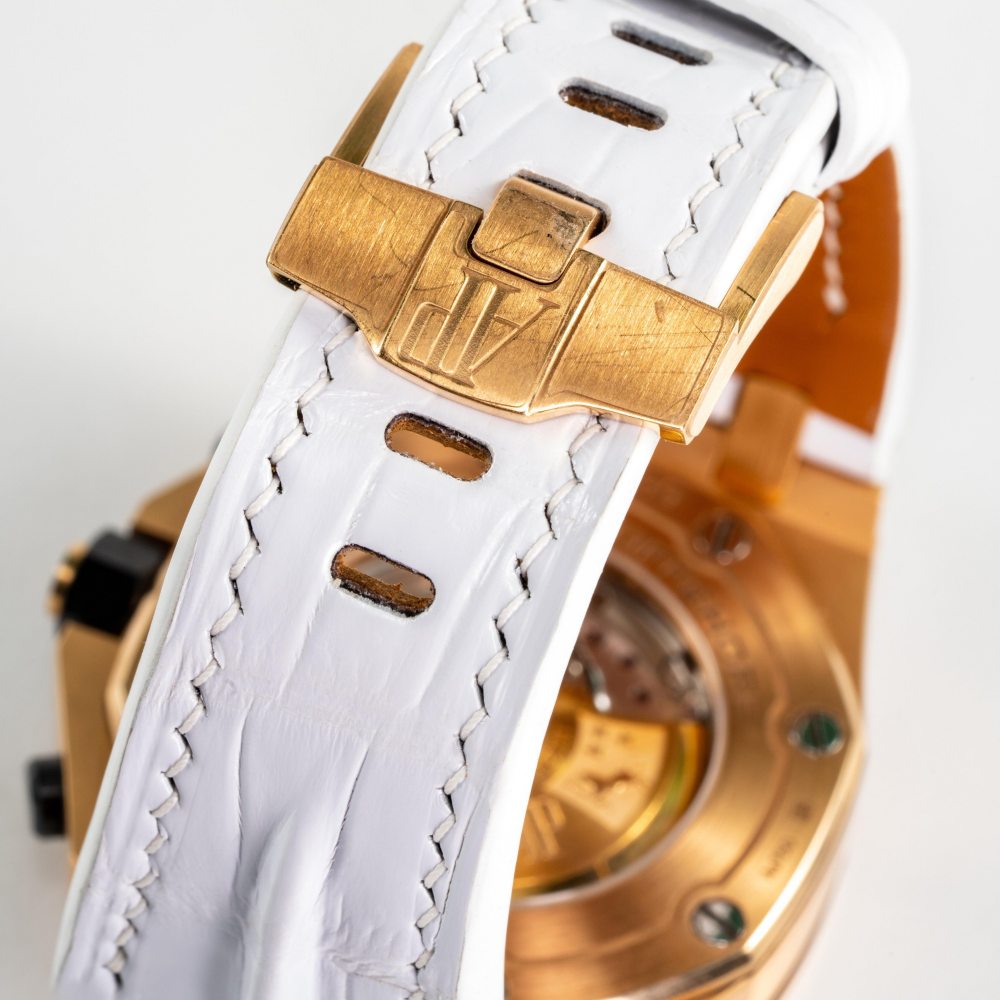 white-alligator-leather-strap-for-ap-royal-oak-shore-42mm-buckleside.png