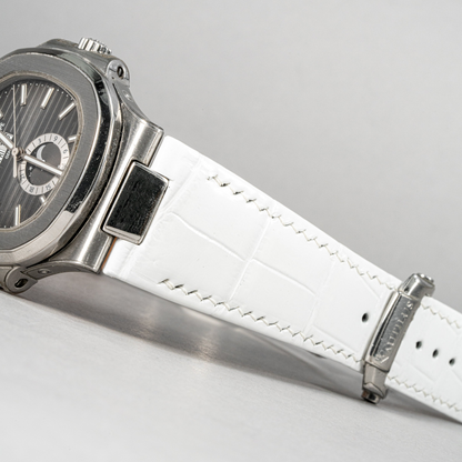 white-alligator-leather-strap-for-patek-philippe-nautilus-5712gstitching.png
