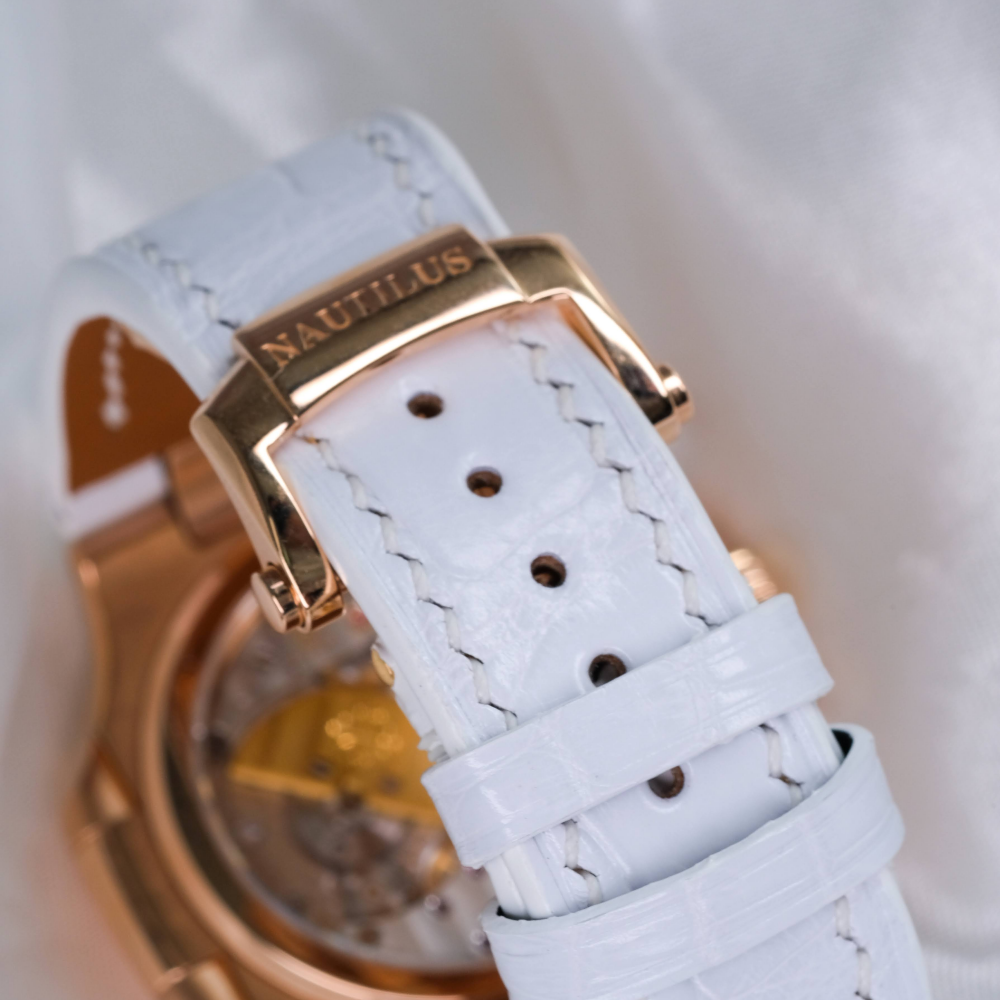 white-alligator-leather-watch-strap-for-Patek-Philippe-Nautilus-detail.png