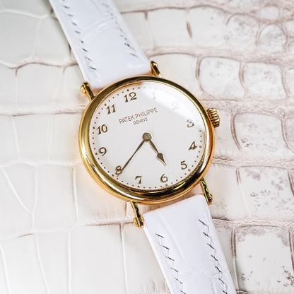 white-alligator-strap-for-Patek-Philippe-Calatrava-7200r.png
