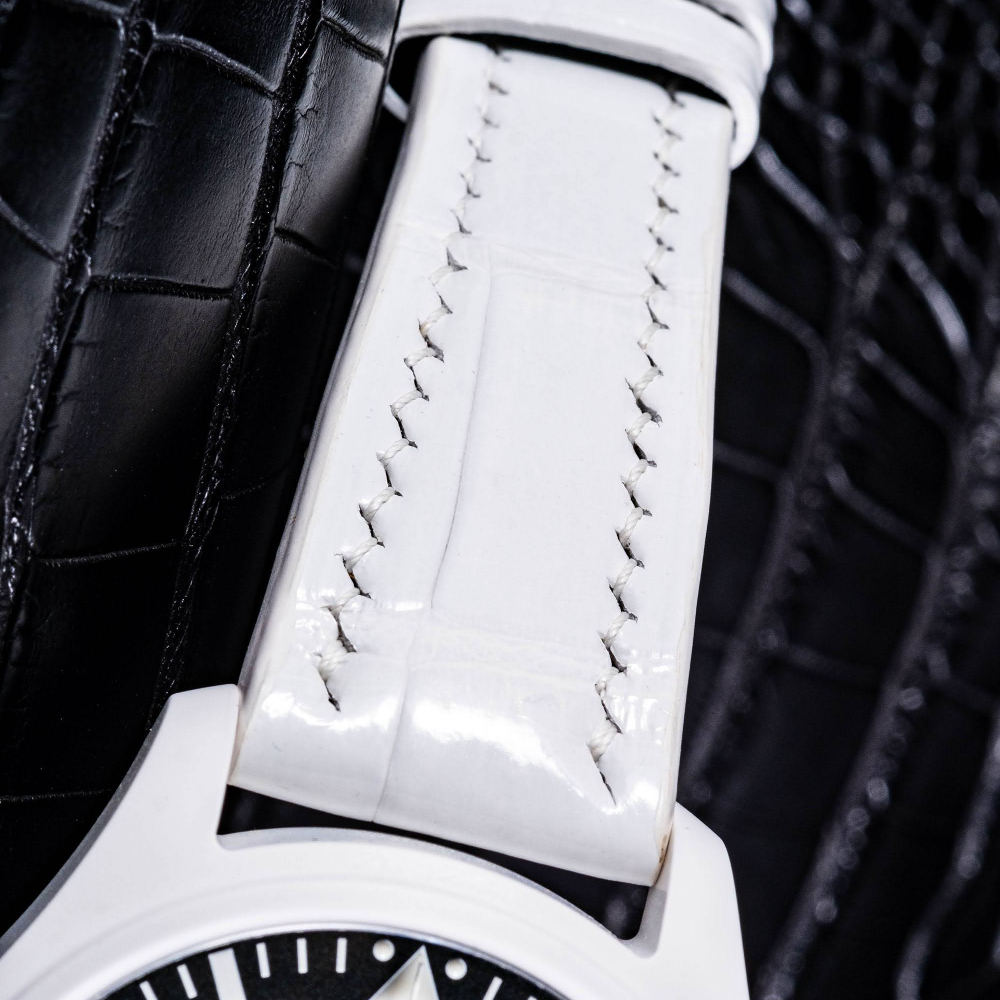 white-blue-alligator-leather-watch-strap-for-IWC-pilot-detail.png