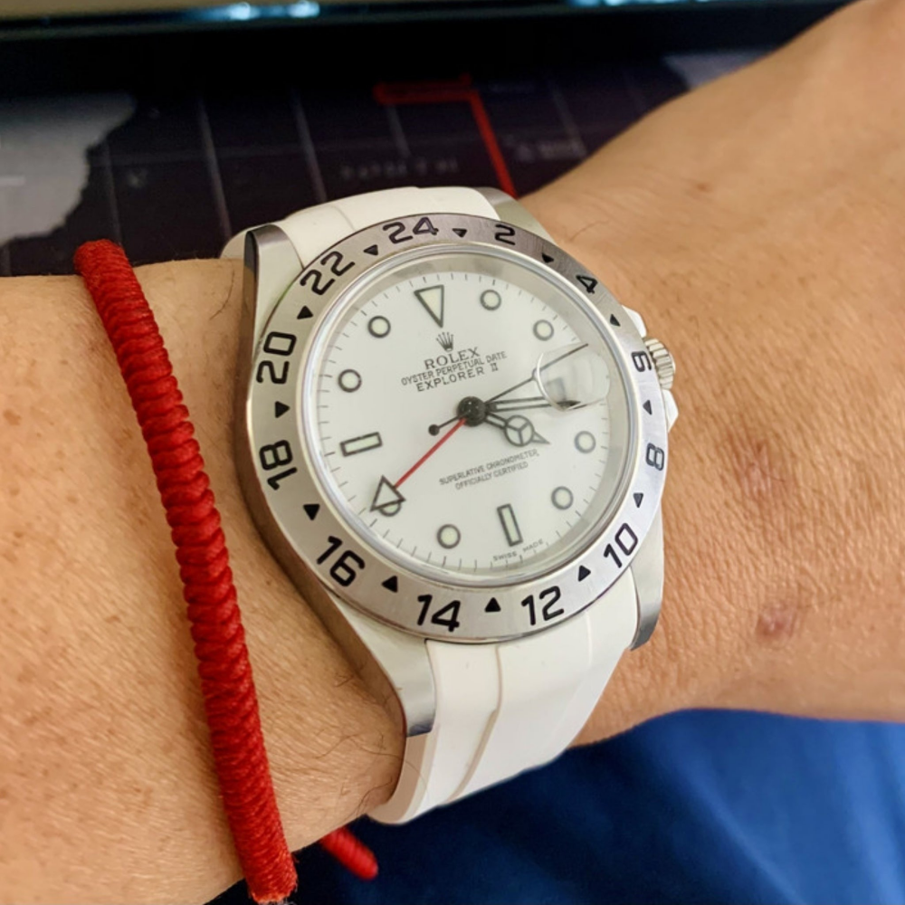 white-deployant-rubber-strap-for-rolex-explorer-ii-onhand.png