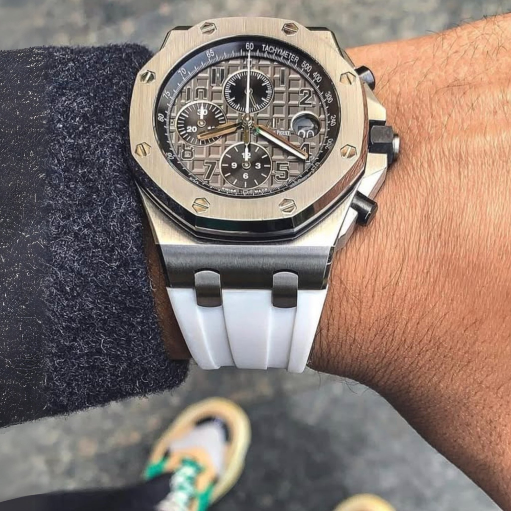 white-rubber-strap-for-all-ap-offshore-44mm-on-hand.png