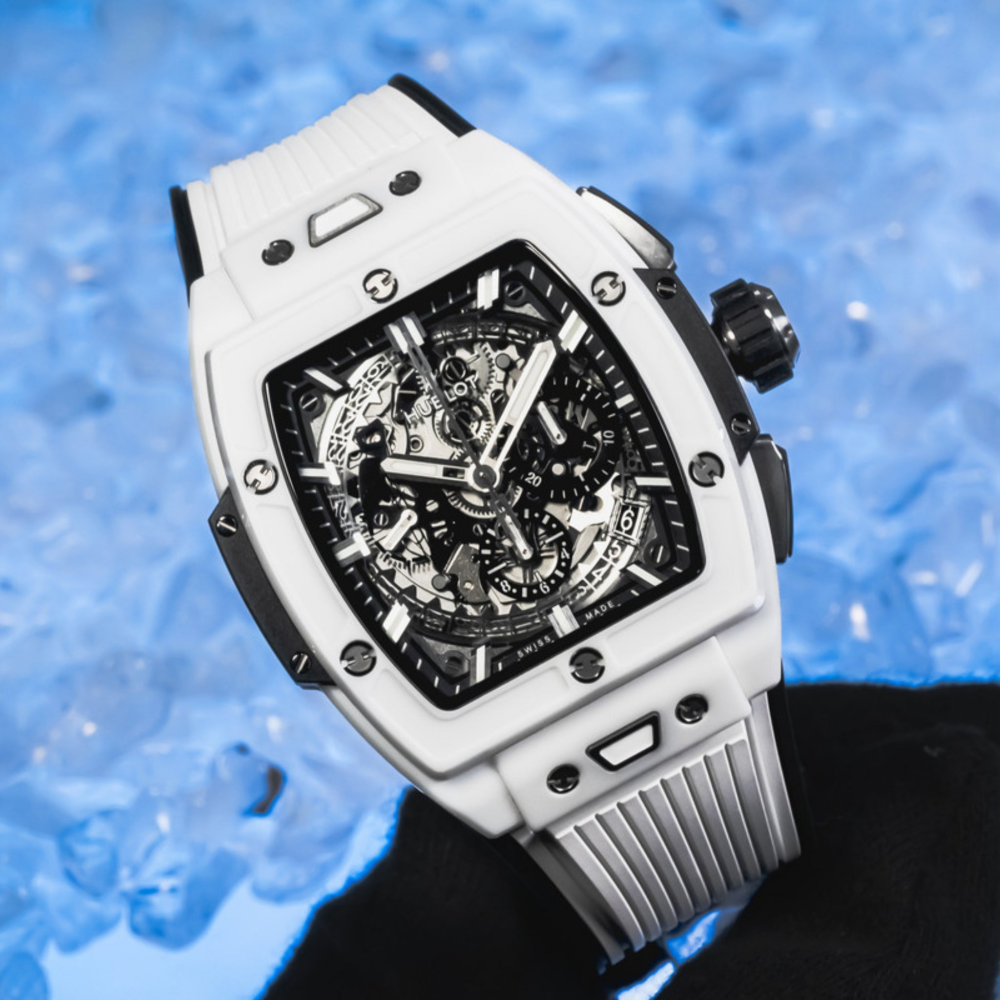 white-rubber-strap-for-hublot-big-bang-42mm-on-watch_e65646b3-a939-4977-8185-87d2ec86f64a.png