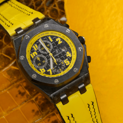 yellow-alligator-leather-strap-for-ap-royal-oak-shore-42mm-with-double-black-stitching-front.png
